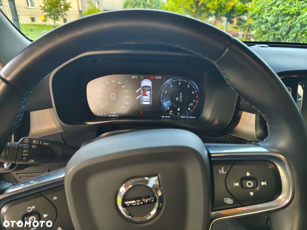 Volvo XC 40 B4 B Momentum - 11