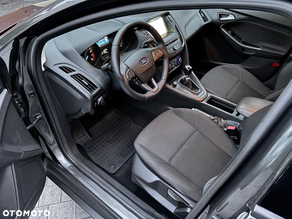 Ford Focus 1.0 EcoBoost Hybrid TITANIUM DESIGN - 11