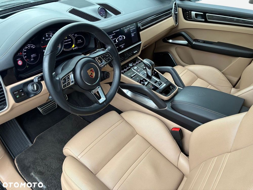 Porsche Cayenne - 12