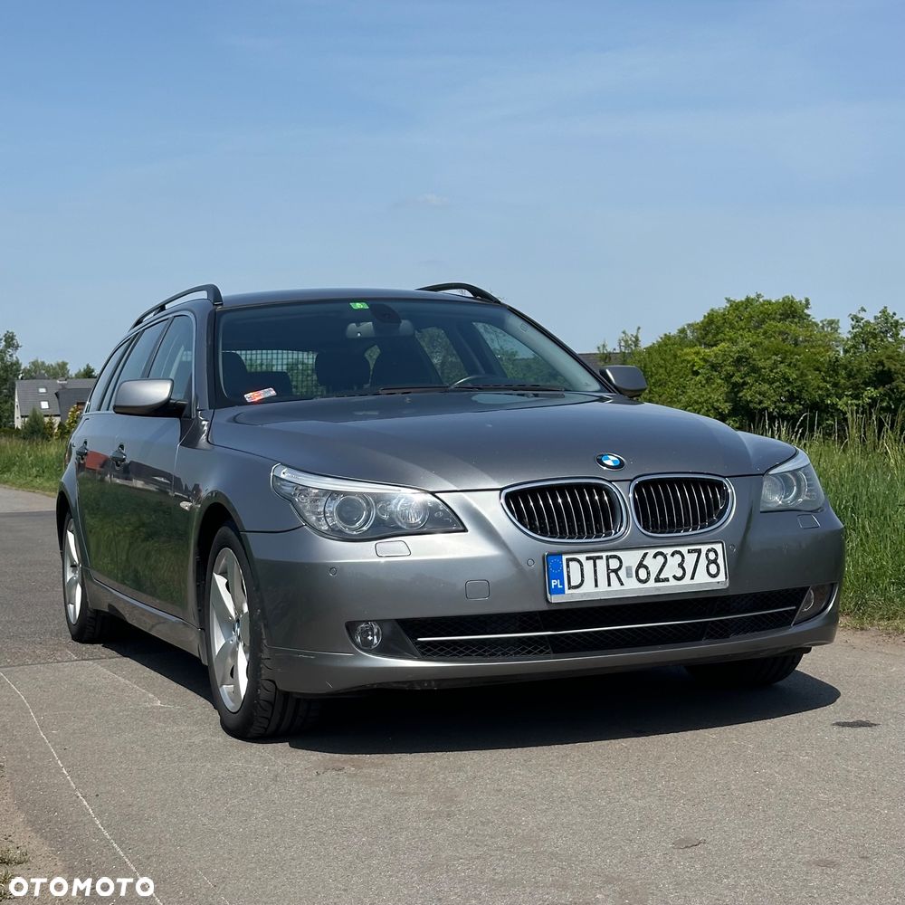 BMW Seria 5 525xi - 1