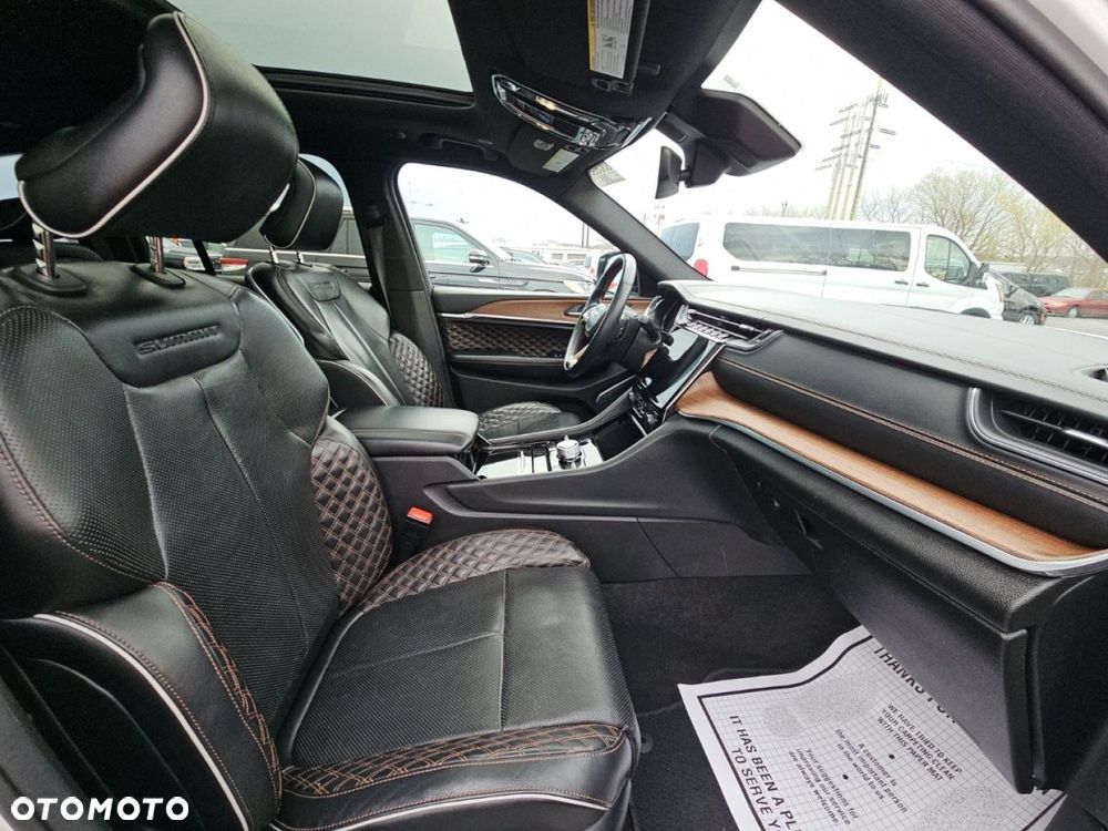 Jeep Grand Cherokee - 10