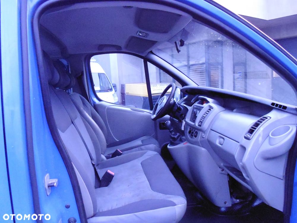 Opel Vivaro - 14