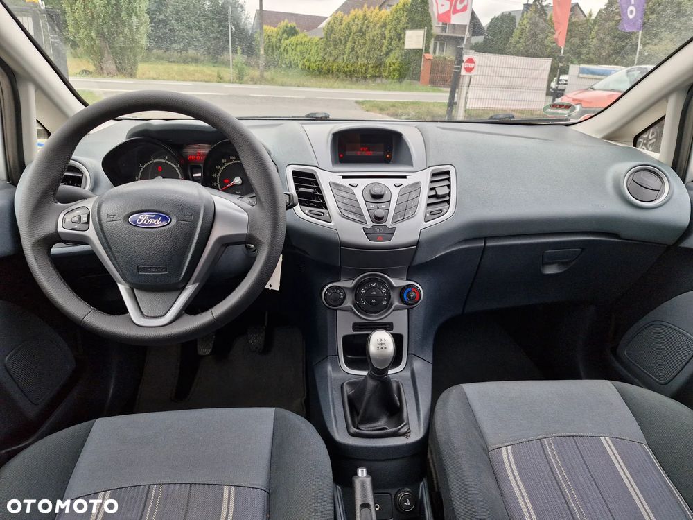 Ford Fiesta - 9
