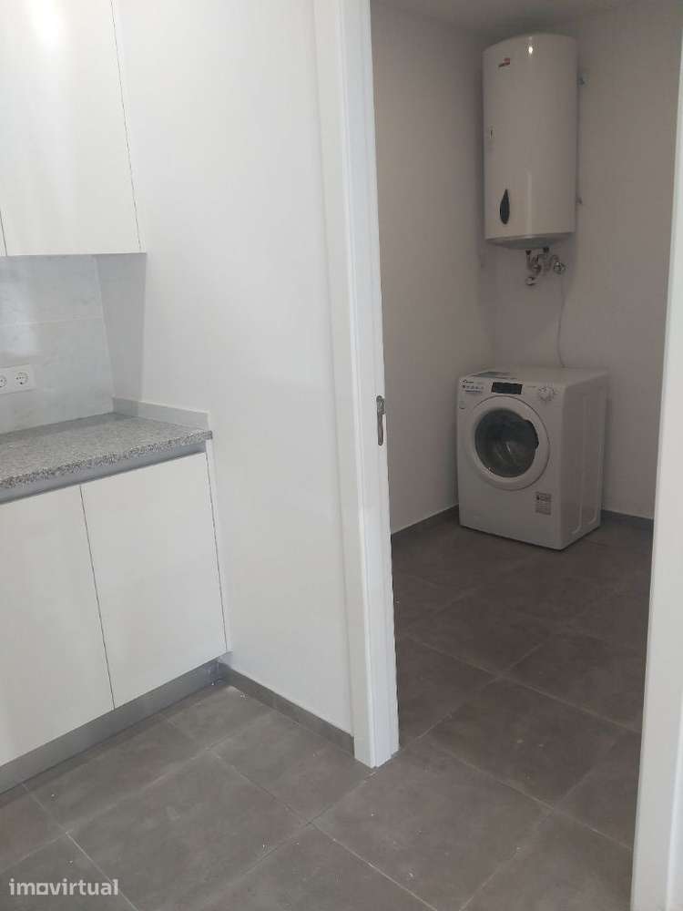 Apartamento T2 renovado - Grande imagem: 4/13
