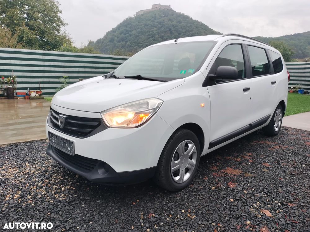 Dacia Lodgy dCi 90 Essential - 1