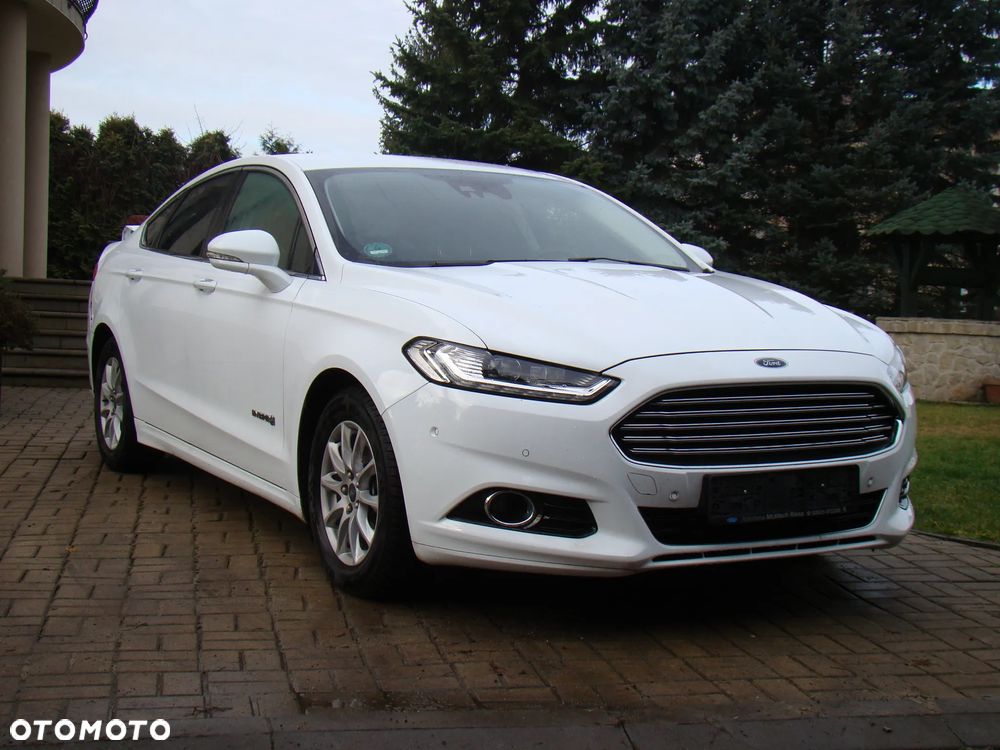 Ford Mondeo 2.0 Hybrid Titanium - 1