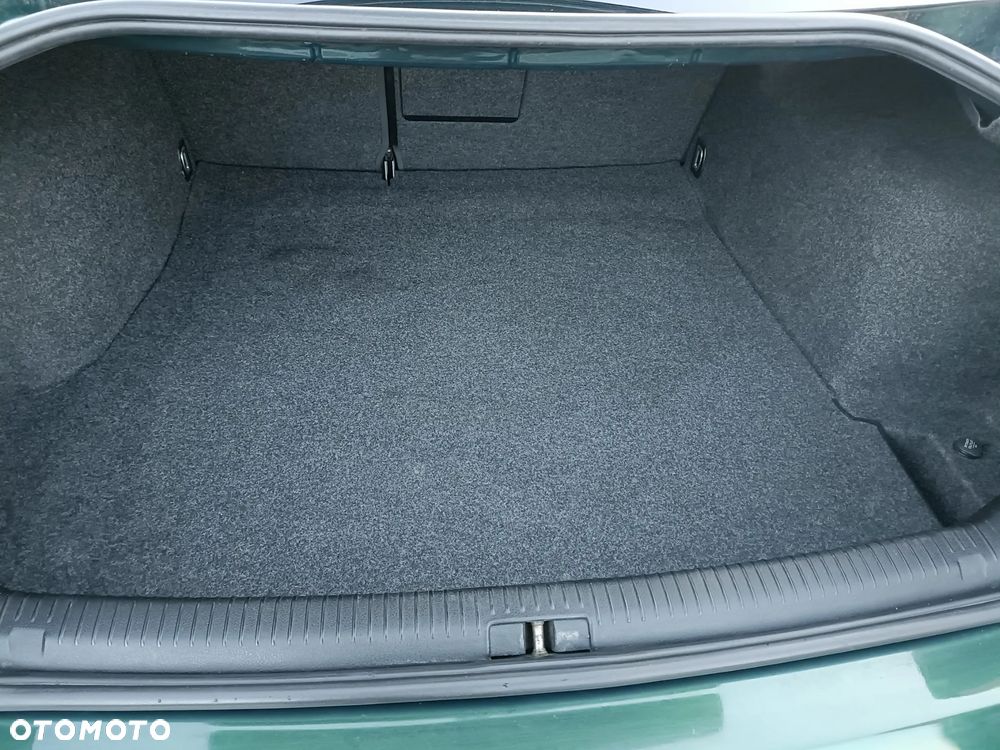 Volkswagen Passat 1.8 Comfortline - 18