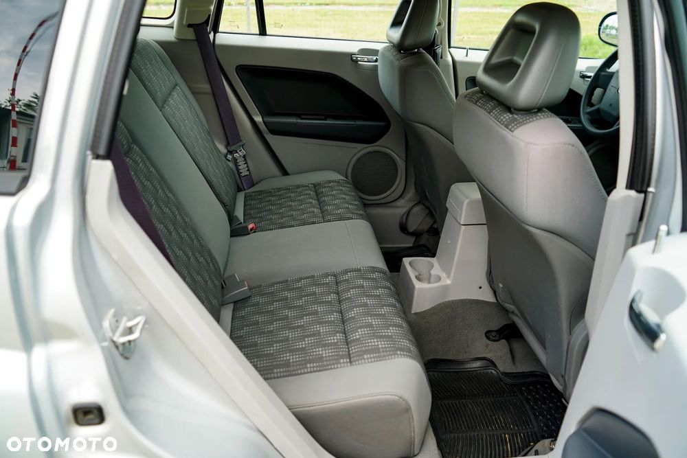 Dodge Caliber 1.8 SXT - 19