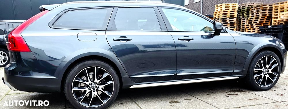 Volvo V90 V90CC D5 AWD - 8