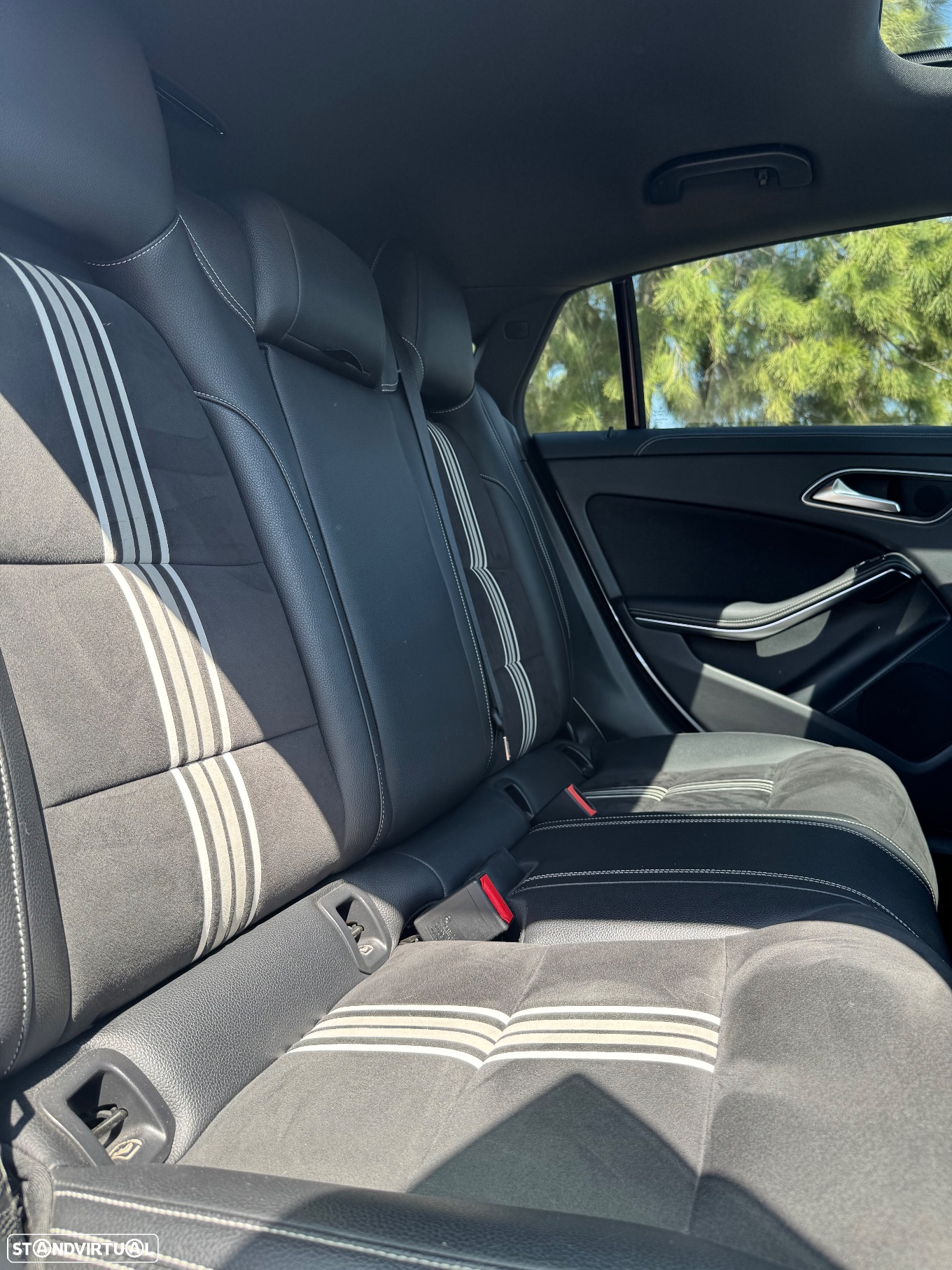 Mercedes-Benz CLA 180 d Shooting Brake AMG Line Aut. - 17