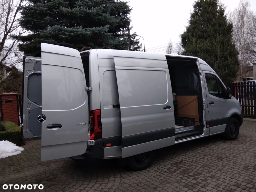 Mercedes-Benz Sprinter - 13