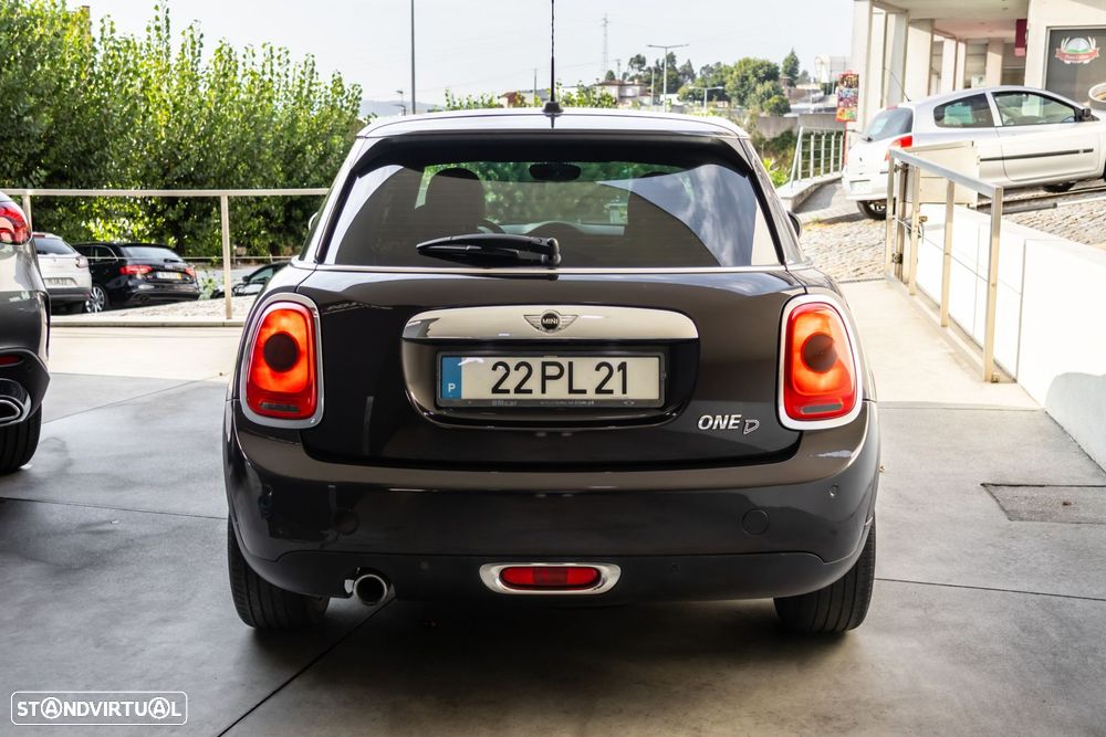 MINI 5 Portas One D - 7