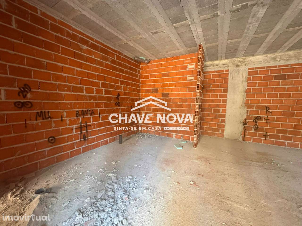 T3 Novo C/ 3 Lugares de Garagem em Oliveira de Azemeis - Grande imagem: 3/27