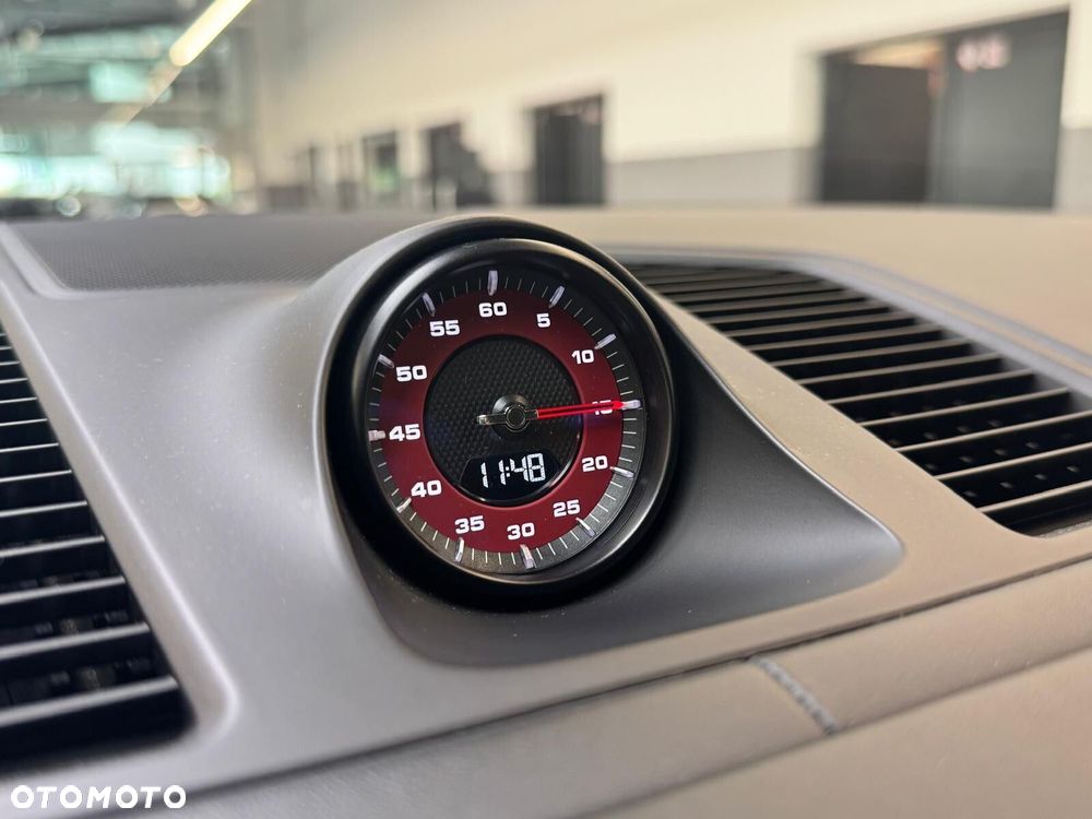 Porsche Cayenne - 23