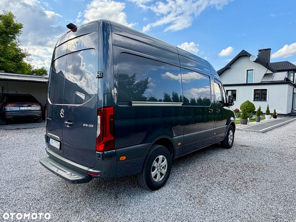 Mercedes-Benz Sprinter - 4
