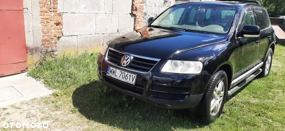 Volkswagen Touareg - 1