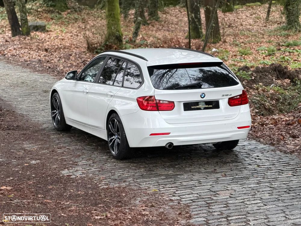 BMW 318 d Sport - 31