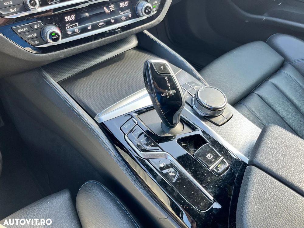 BMW Seria 5 530e xDrive AT PHEV - 17