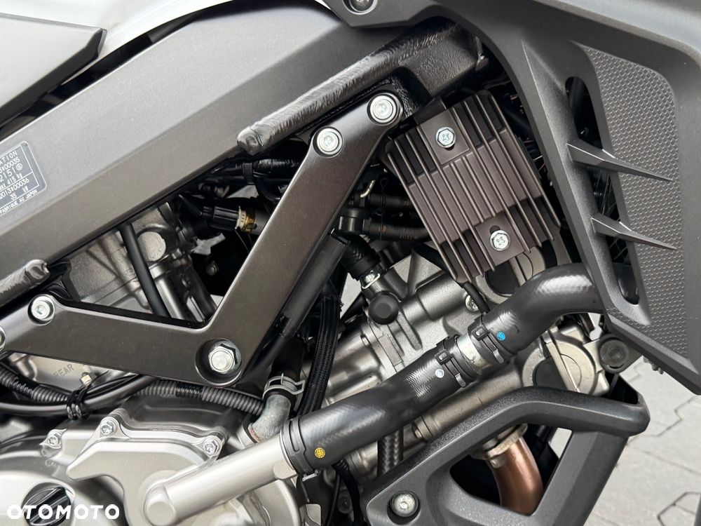 Suzuki V-STROM - 15