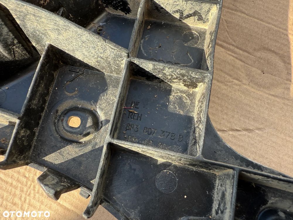 Ślizg mocowanie zderzaka tył tylnego Audi A3 8P lift 2010r 3d OE - 8