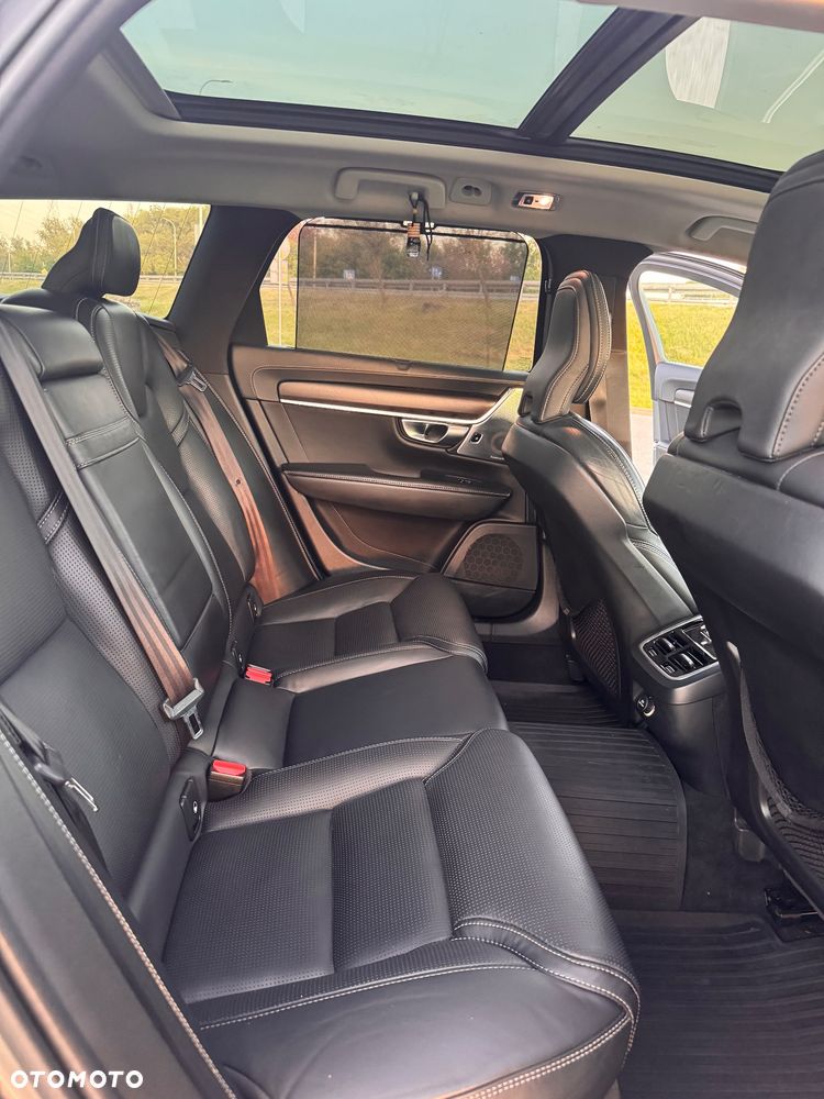 Volvo V90 Cross Country T6 AWD Pro - 24