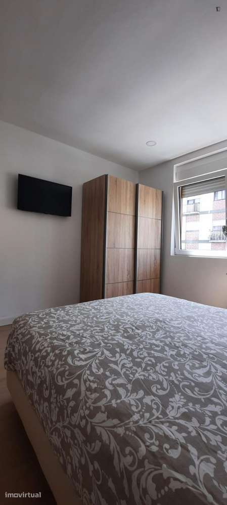 Quarto - localizado em Paranhos Porto - Grande imagem: 3/26