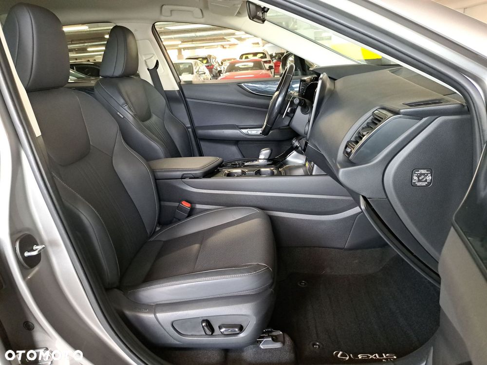 Lexus NX 350h Prestige AWD - 16