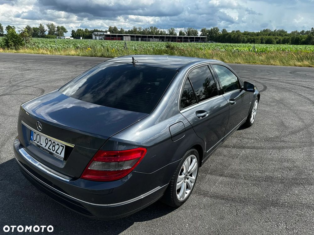 Mercedes-Benz Klasa C 200 CDI DPF Automatik BlueEFFICIENCY Avantgarde - 11