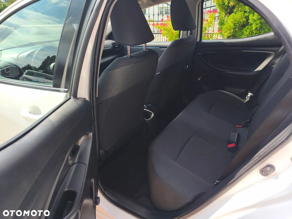 Toyota Yaris 1.5 Comfort - 11