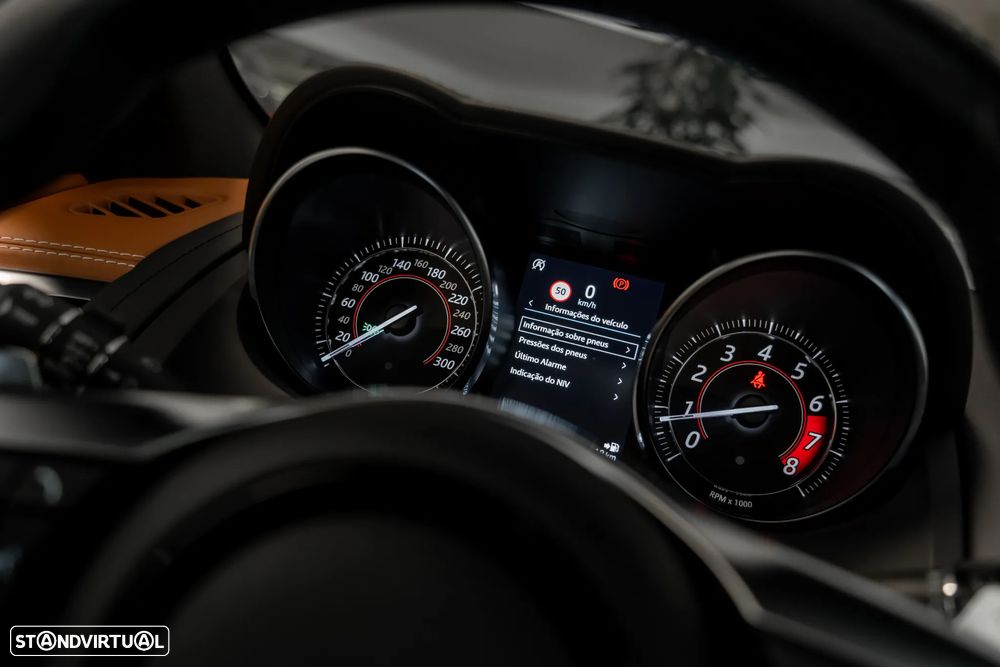Jaguar F-Type 2.0 i4 R-Dynamic - 21