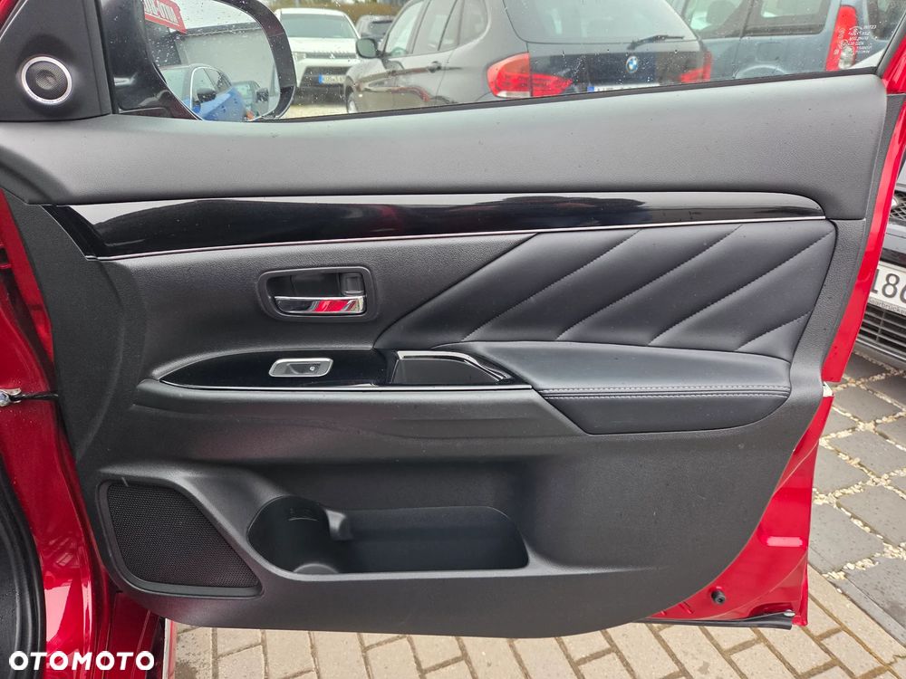 Mitsubishi Outlander - 19