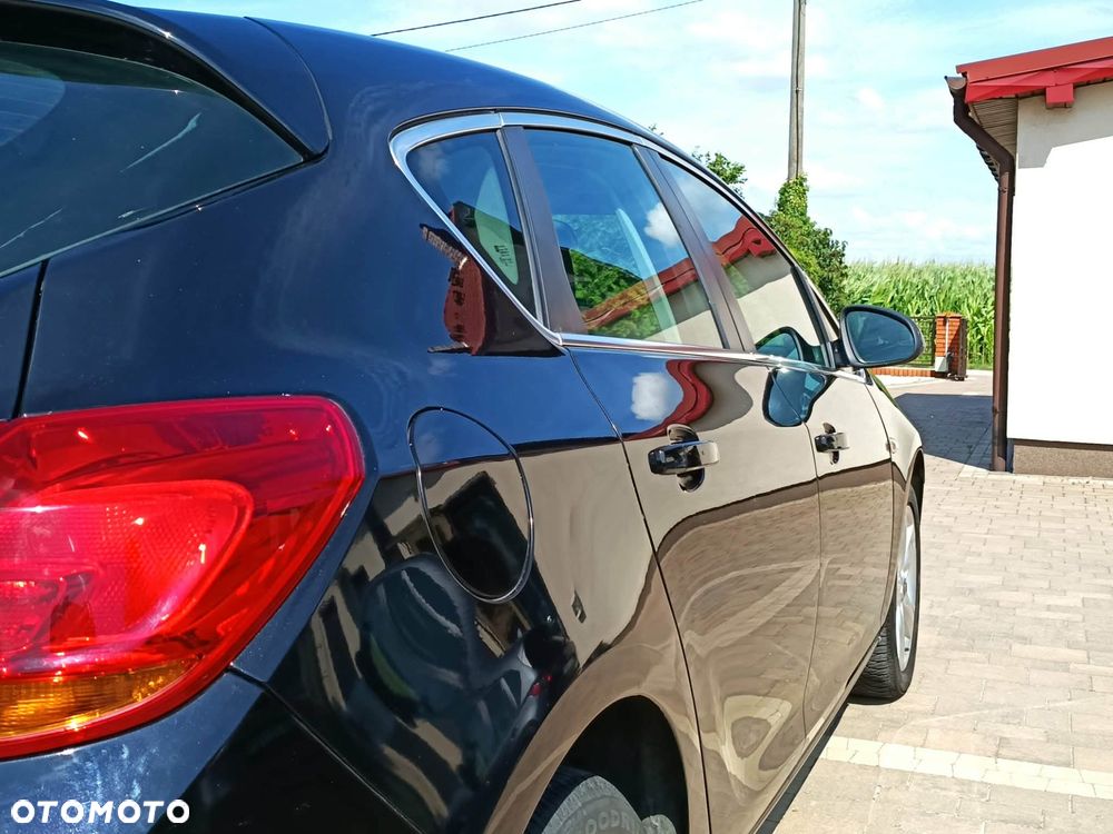 Opel Astra 1.4 T Cosmo S&S - 10