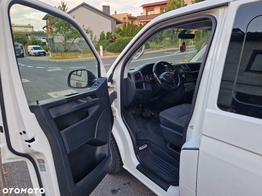 Volkswagen Multivan - 14