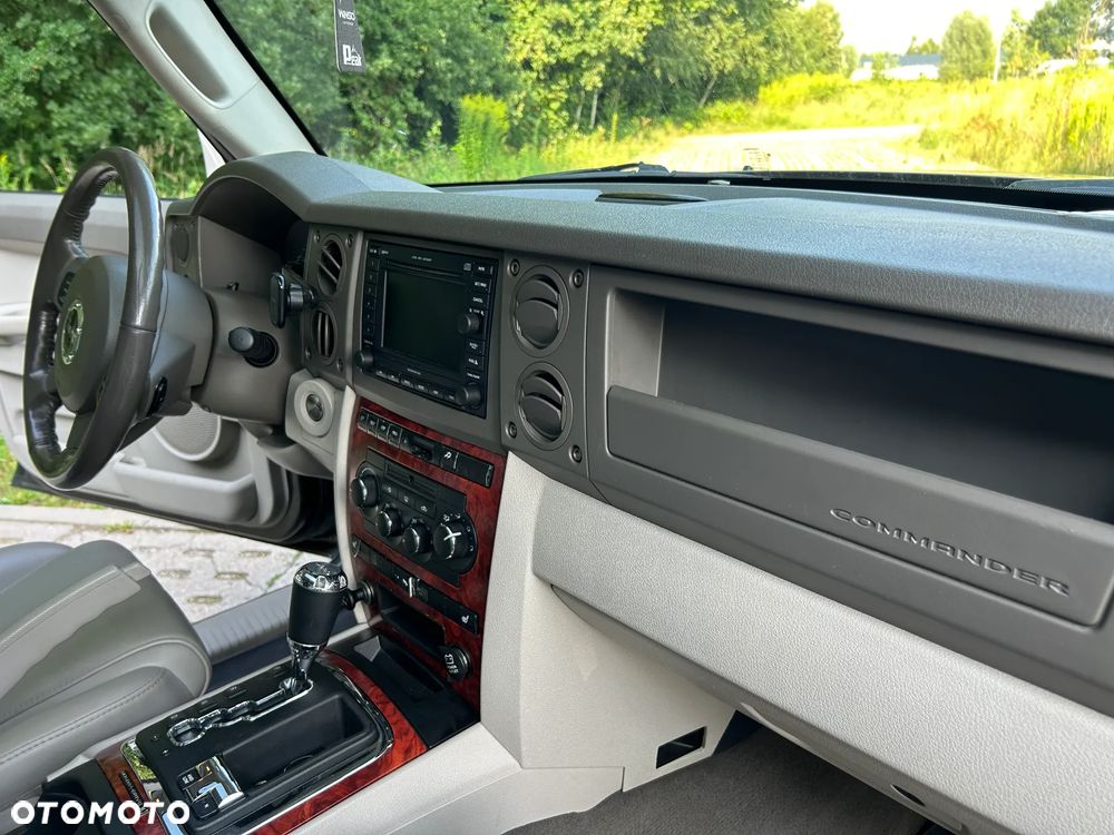Jeep Commander 3.0 CRD Limited - 28