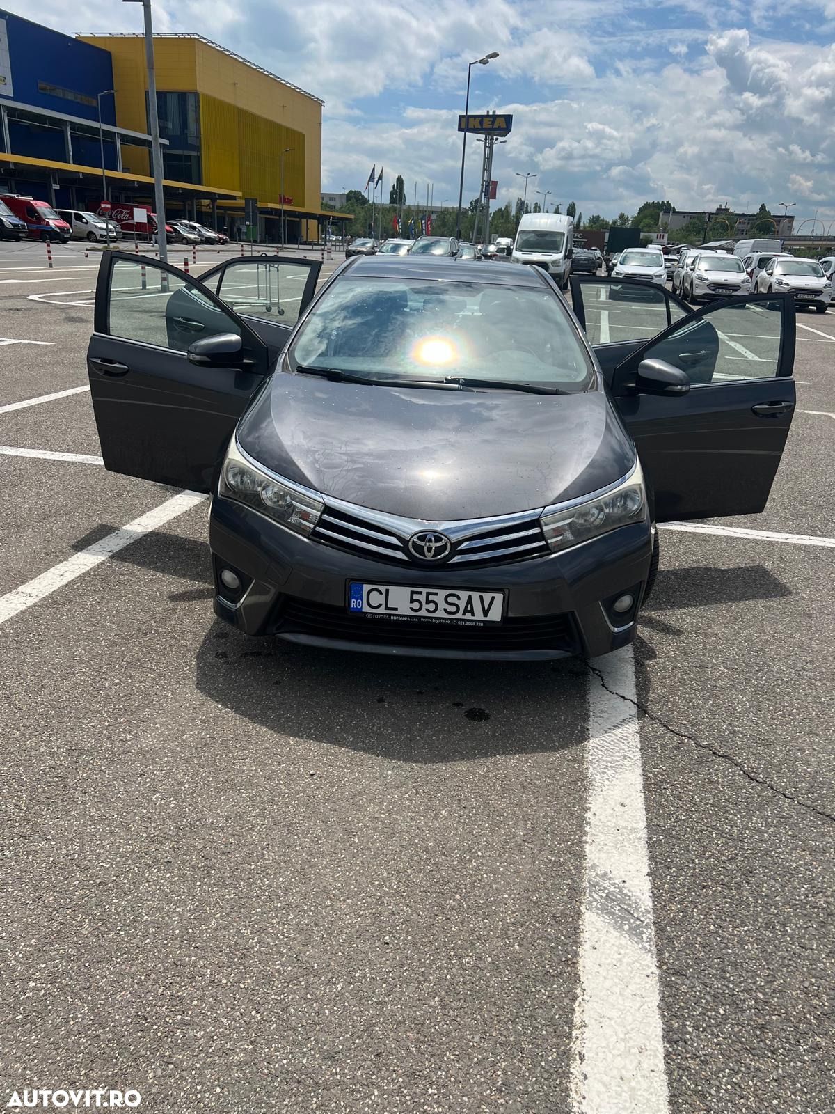 Toyota Corolla - 1