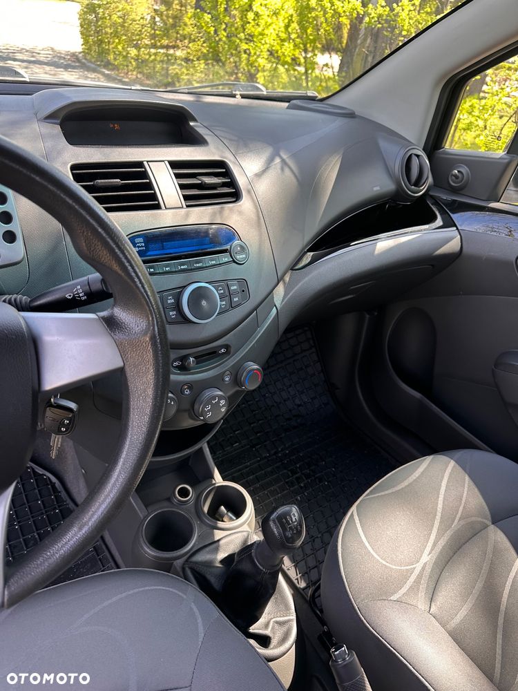 Chevrolet Spark 1.0 LT - 10