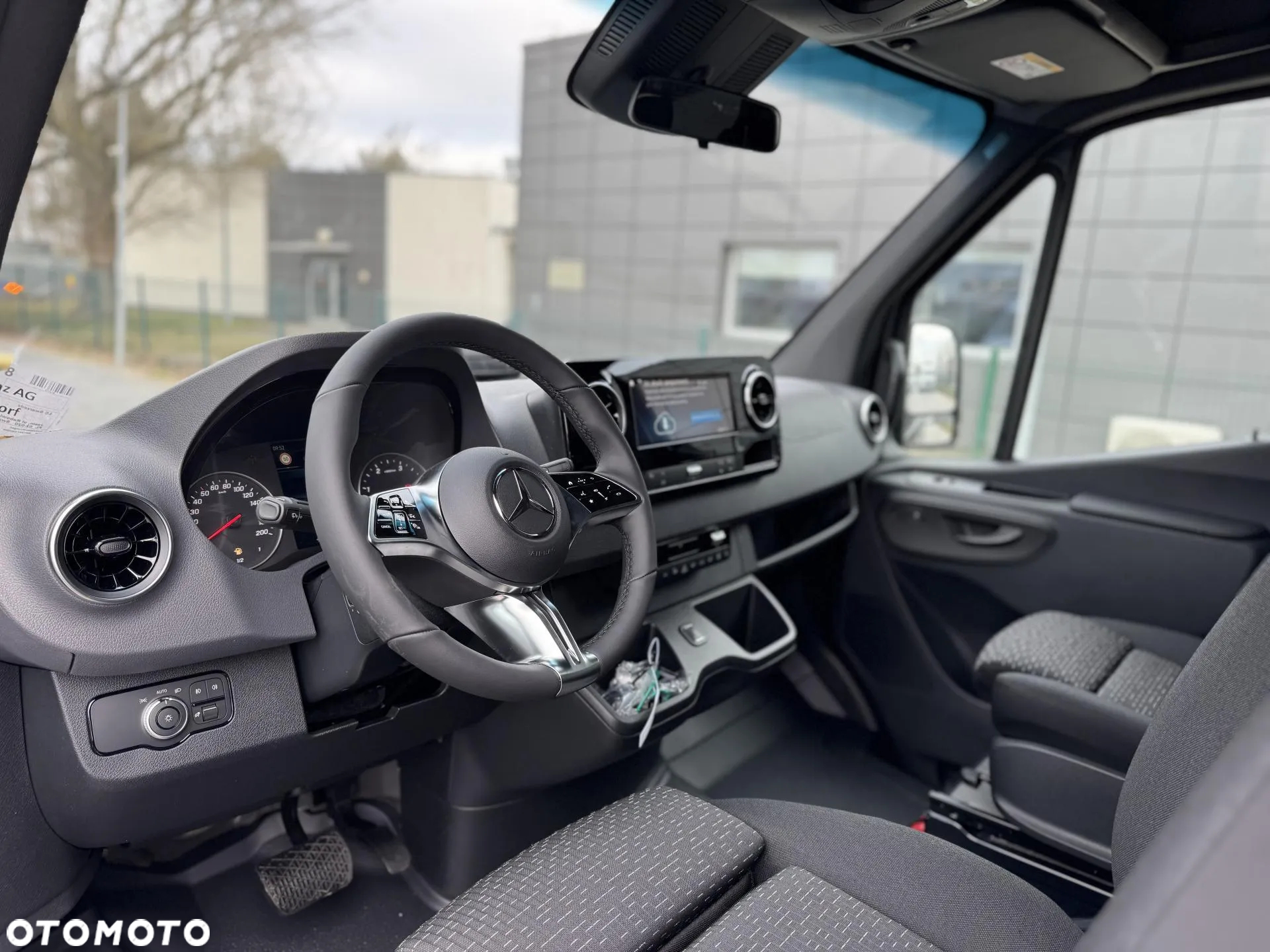 Mercedes-Benz Sprinter - 6