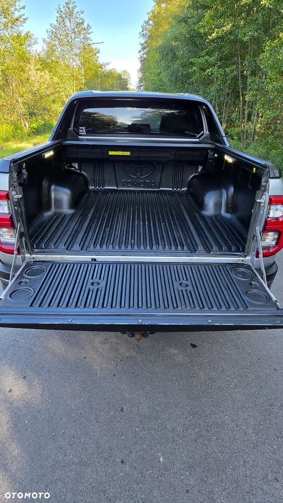 Toyota Hilux 2.8 D-4D Double Cab Invincible 4x4 - 8