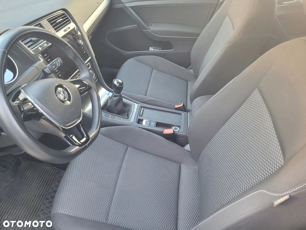 Volkswagen Golf 1.0 TSI BMT Trendline - 7