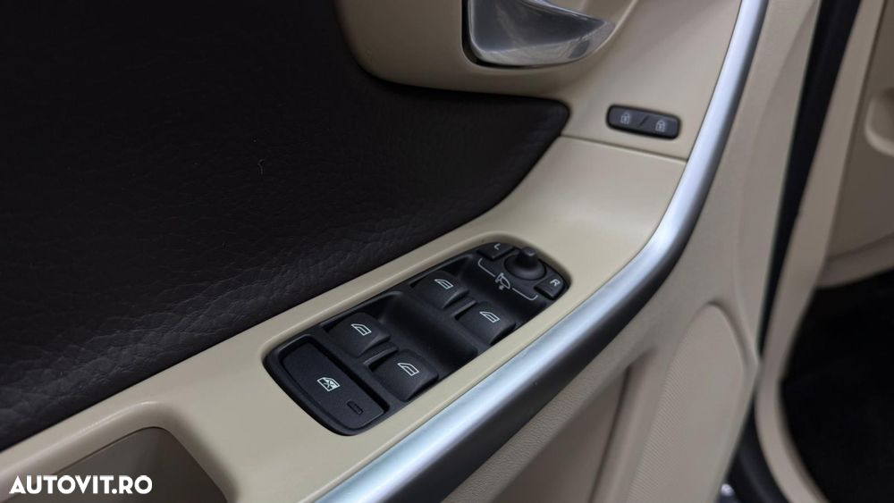 Volvo XC 60 D3 Aut. Summum - 25