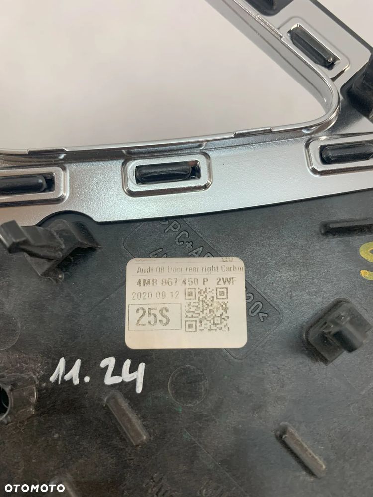 Audi Q7 Q8 Listwa ozdobna drzwi prawa tyl tylna karbon - 3