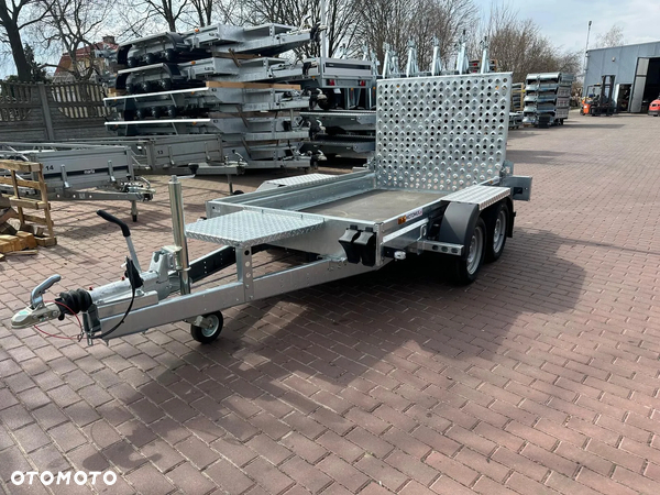 Inny Przyczepa do przewozu sprzętu budowlanego B 260/2 260x150 2700kg 2 osie pod koparke koparka walec MOTOMUS