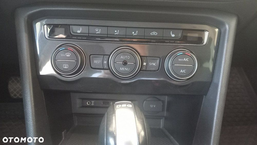 Volkswagen Tiguan - 10