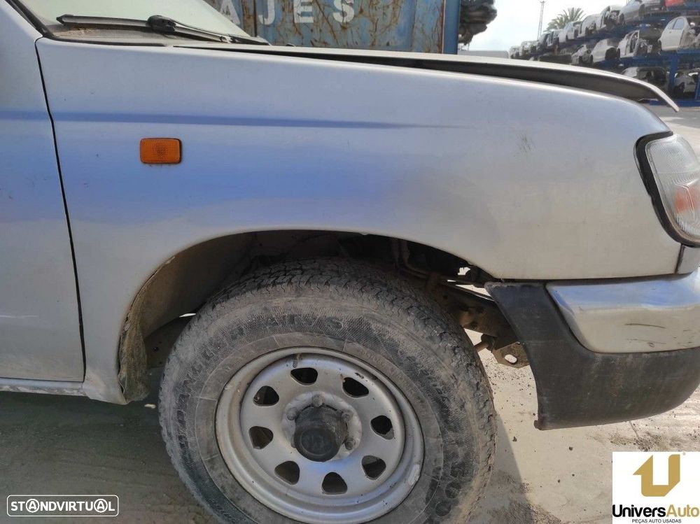 GUARDA-LAMAS FRENTE DIREITO NISSAN PICK-UP (D22) CABINA SIMPLE DIESEL - 2
