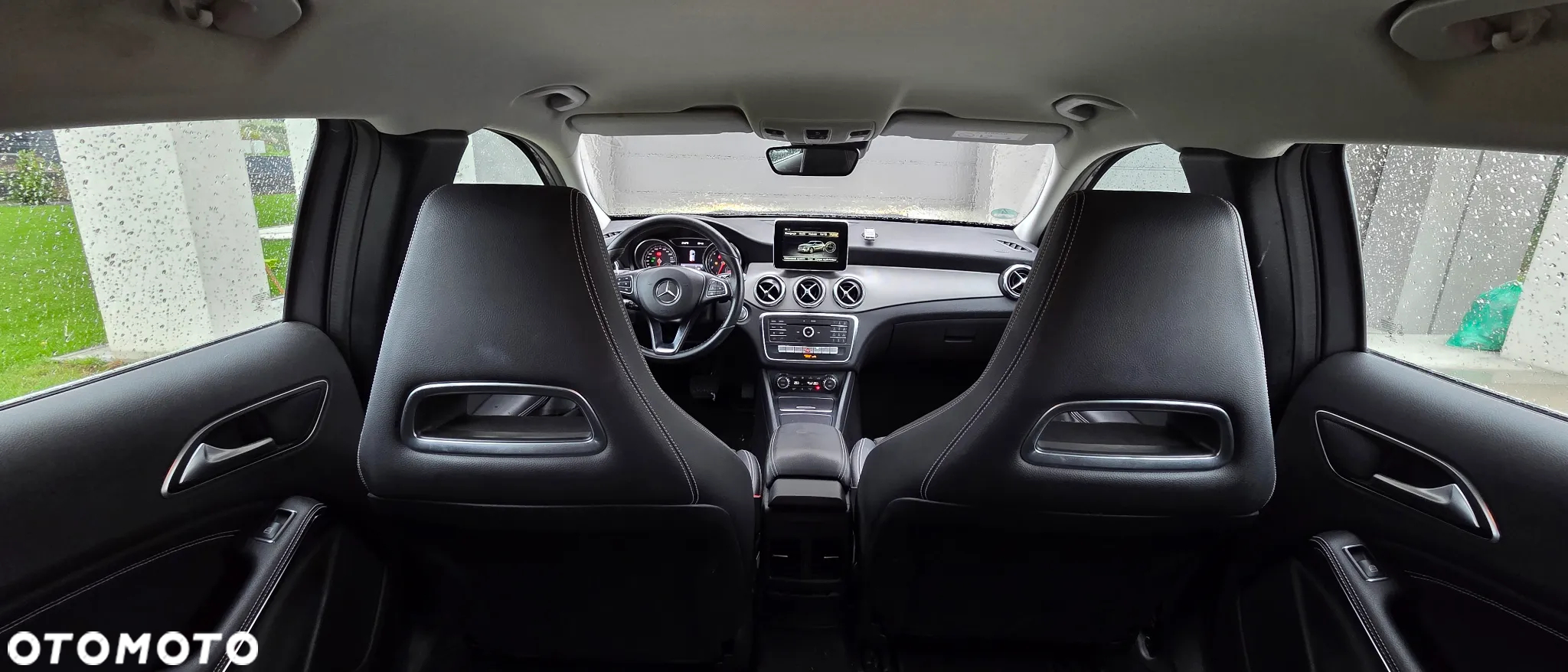 Mercedes-Benz GLA 200 7G-DCT AMG Line - 11