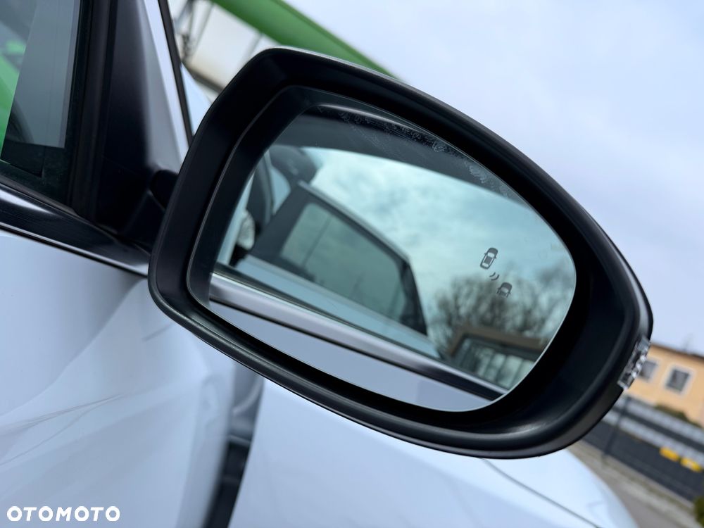 Kia ProCeed 1.5 T-GDI DCT7 OPF GT LINE - 19