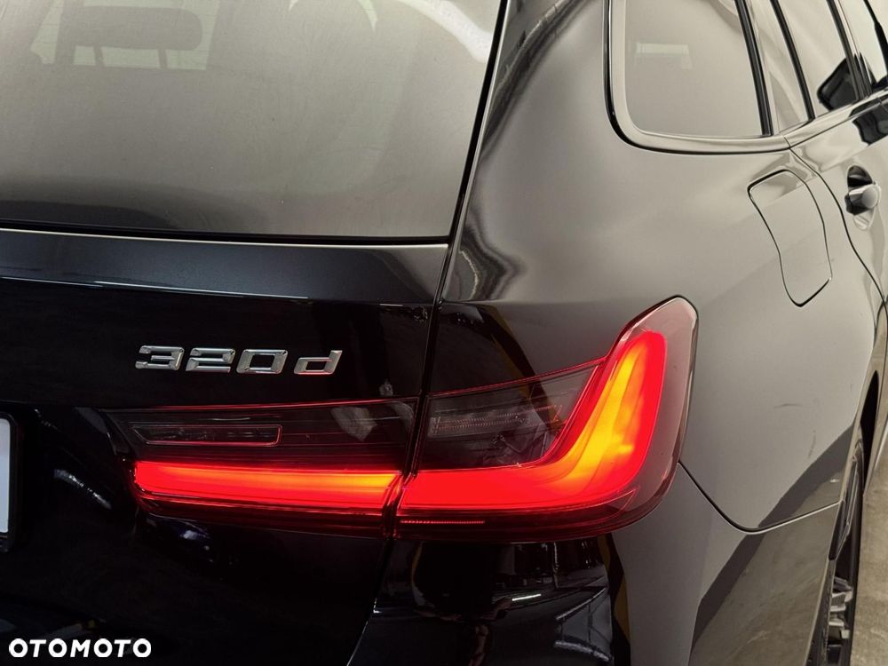 BMW Seria 3 320d mHEV M Sport - 12