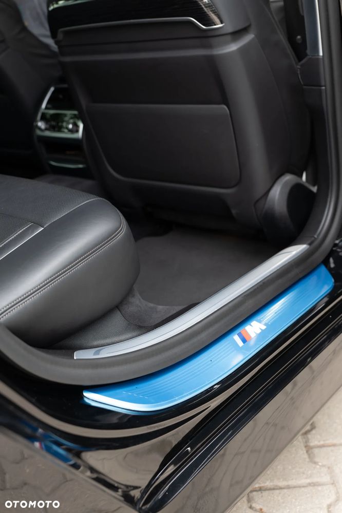 BMW Seria 7 740d xDrive mHEV sport - 31