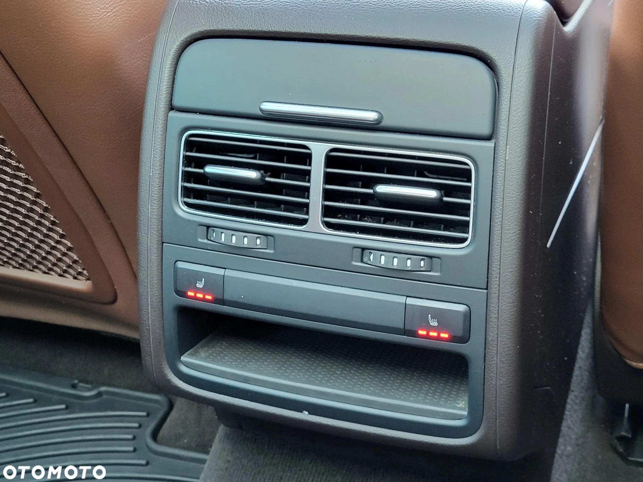 Volkswagen Touareg 3.0 Hybrid 4Motion Automatik - 26