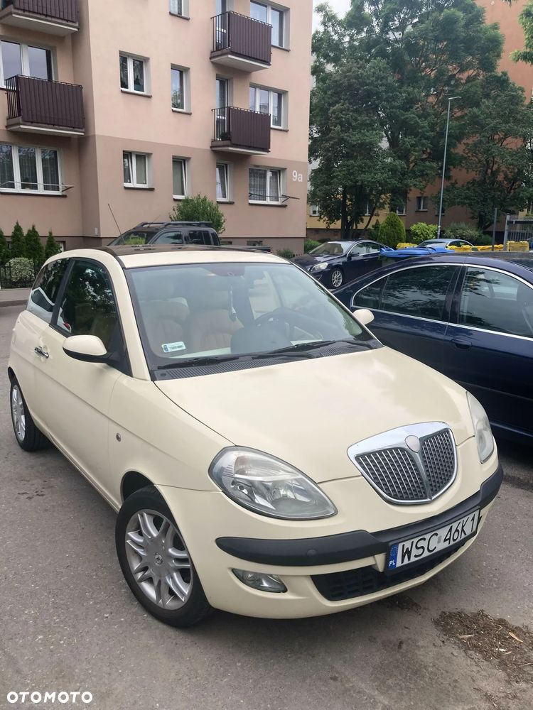 Lancia Ypsilon 1.4 16v Platino - 5
